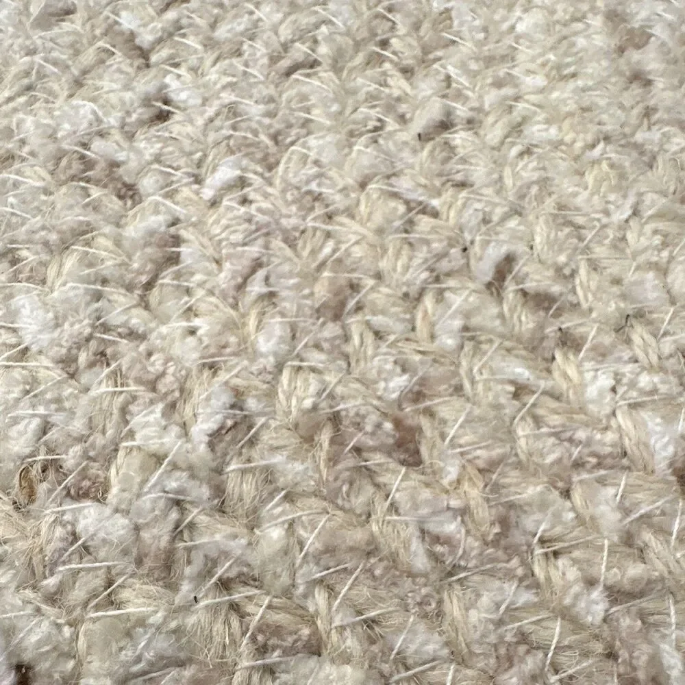 Bee & Willow Set of 4 Round Jute Placemats 14 in Beige Woven Braided